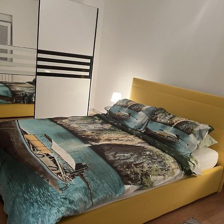 Apartment พูลา ภายนอก รูปภาพ