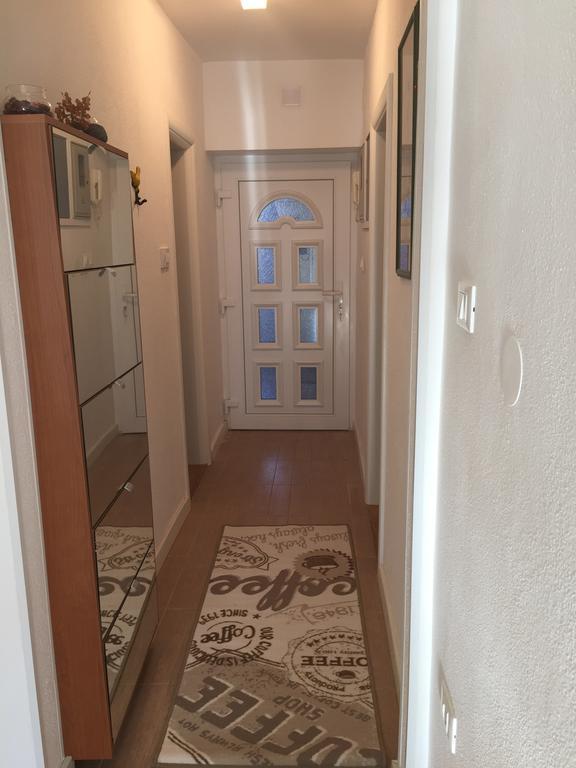 Apartment พูลา ภายนอก รูปภาพ