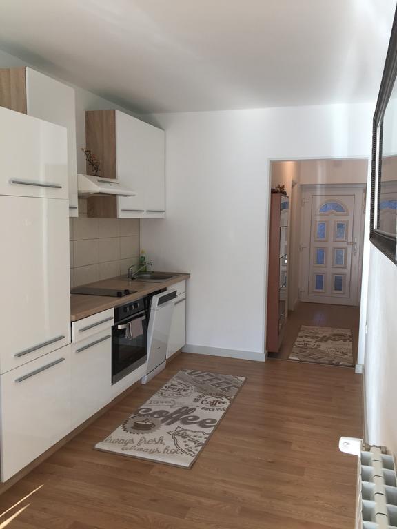 Apartment พูลา ภายนอก รูปภาพ